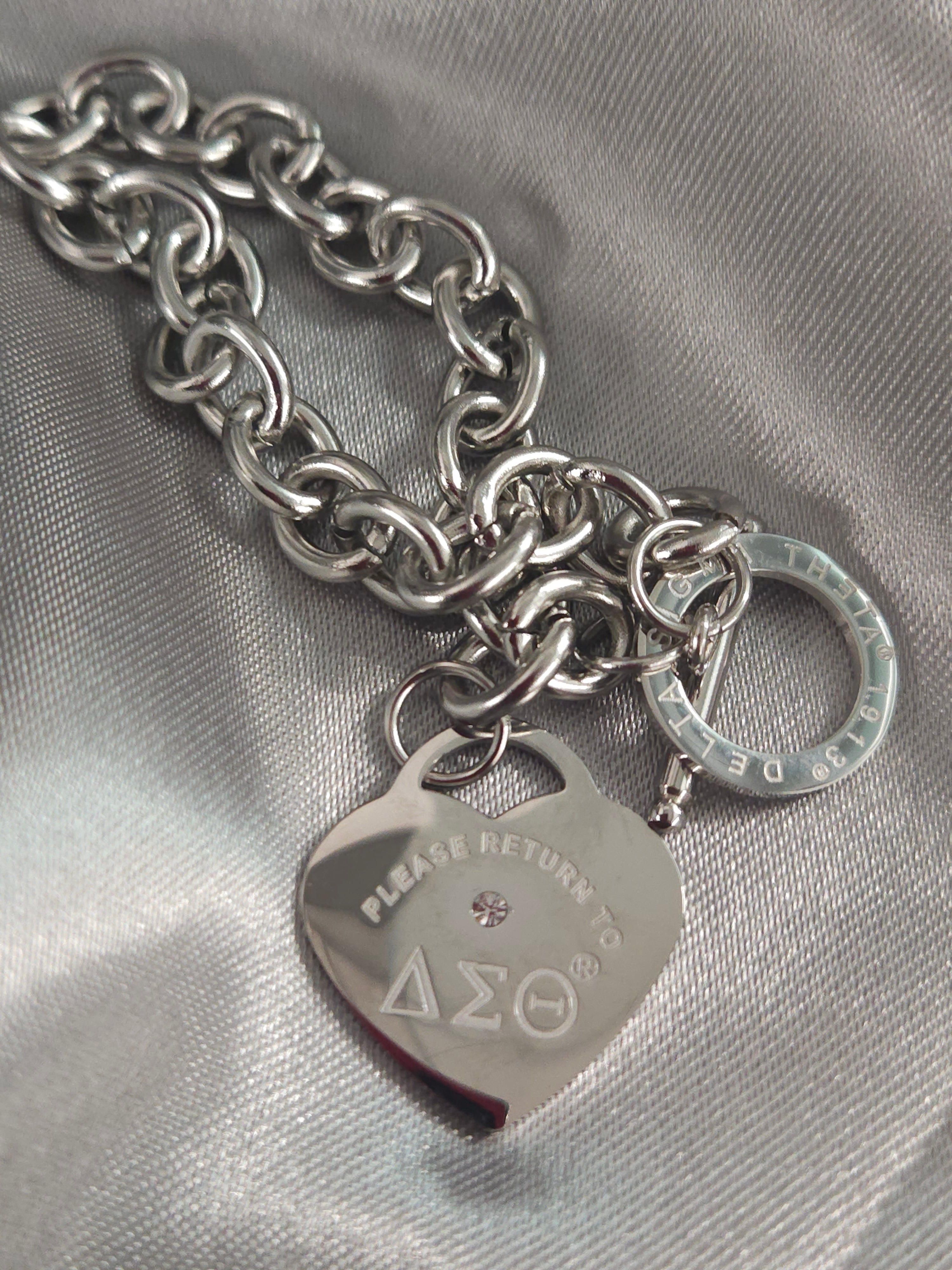 Delta Sigma Theta Chain Link bracelet with Heart