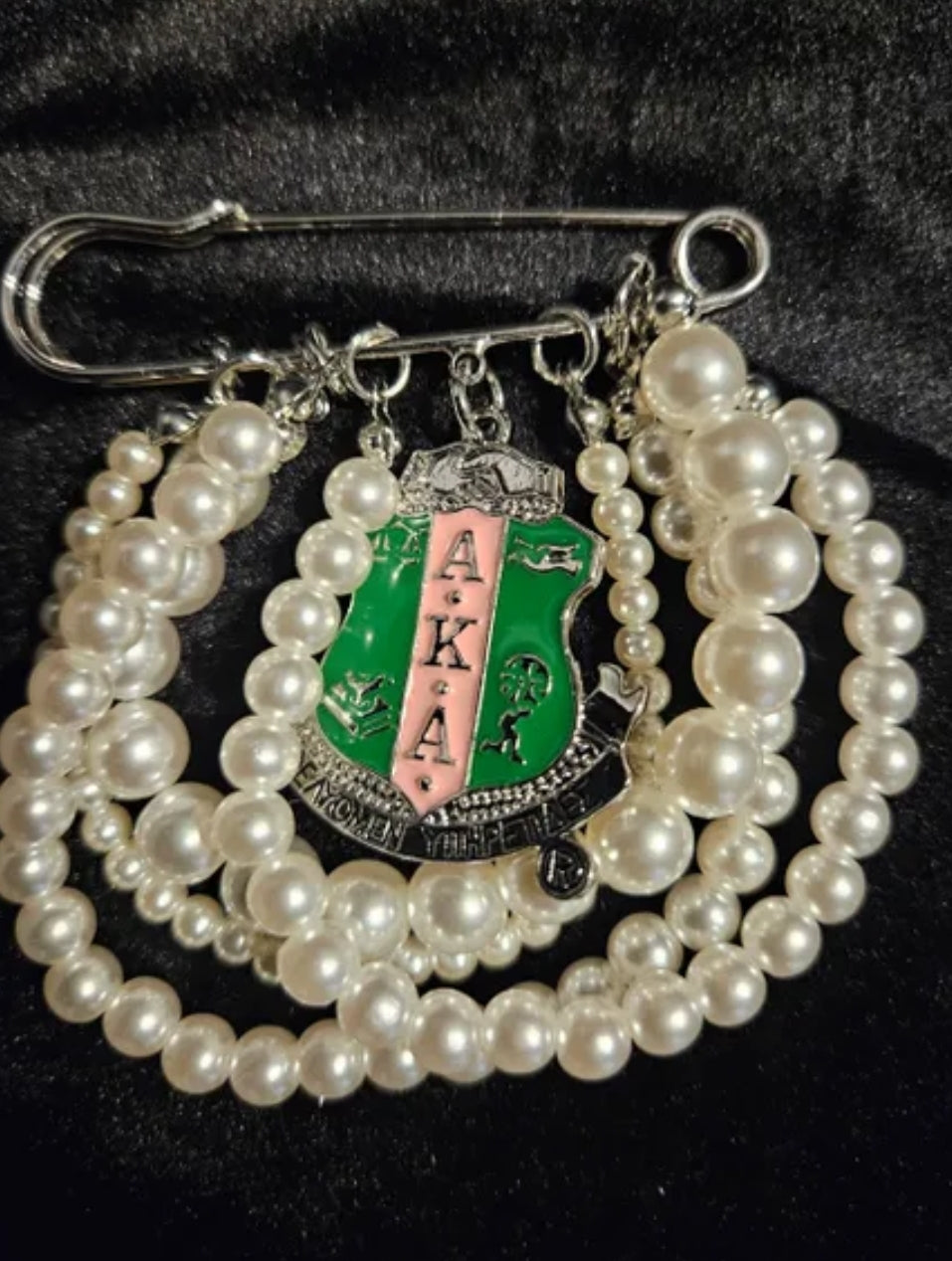 Alpha Kappa Alpha Pearl hoop pin with crest