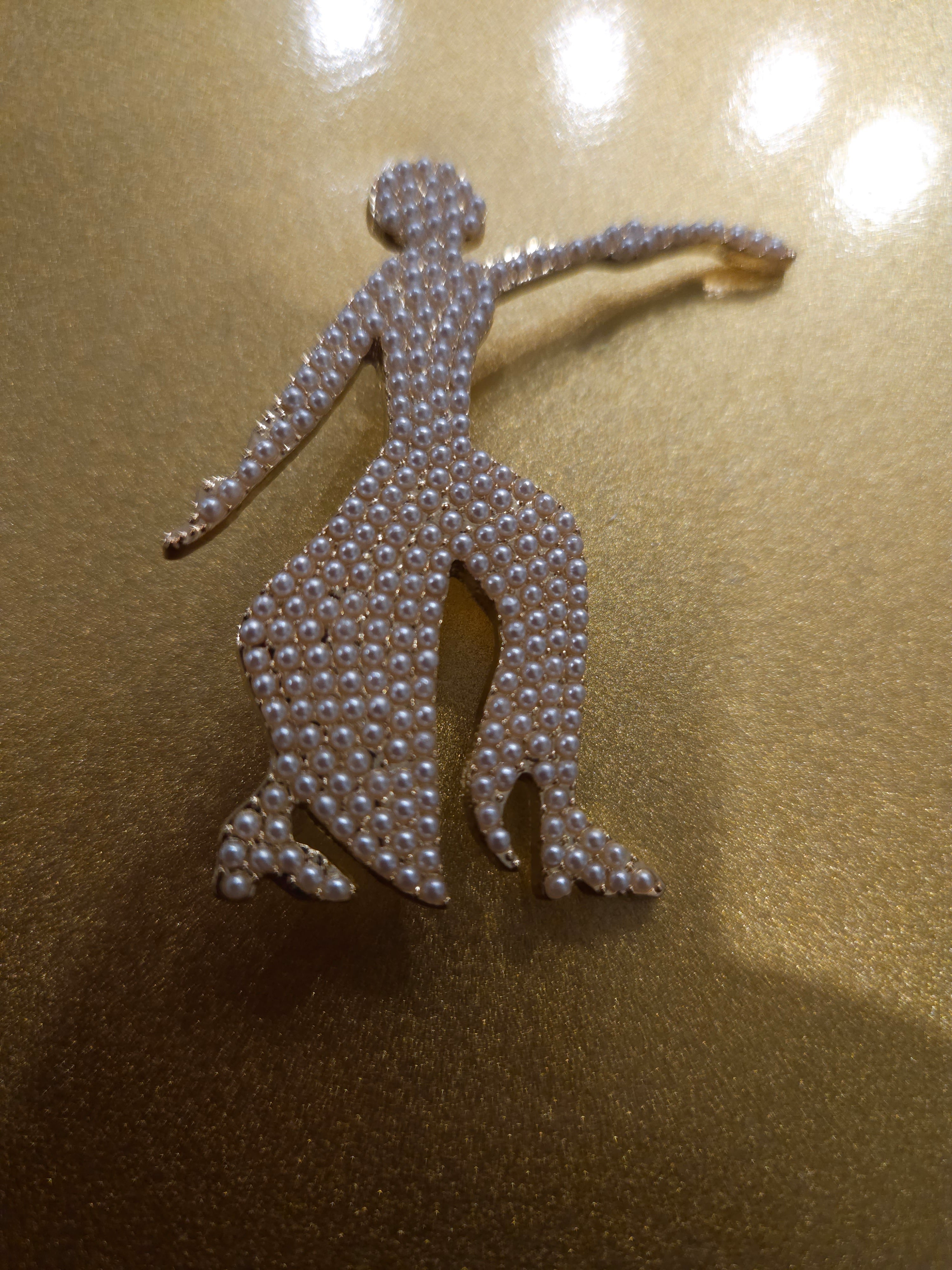 Pearl Fortitude (Silver) lapel pin